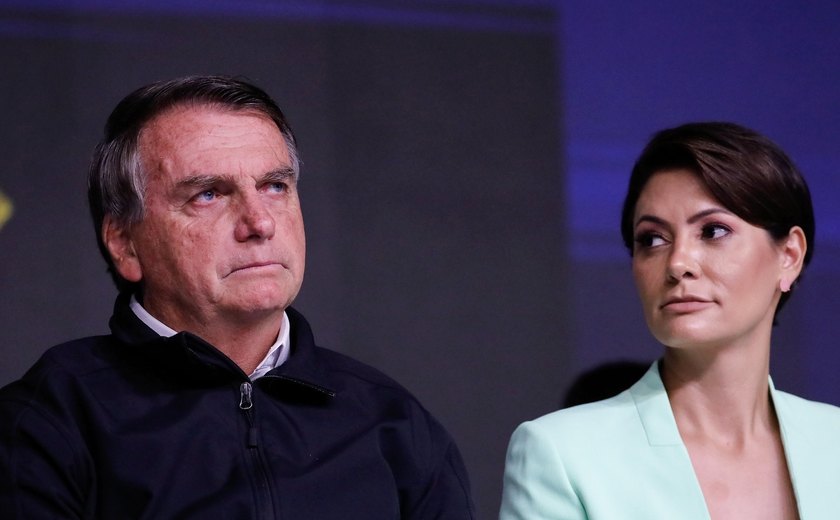 Com Bolsonaro e Michelle, e sem governador de Goiás e deputados da Alesp: quem foi e quem faltou à posse de Milei