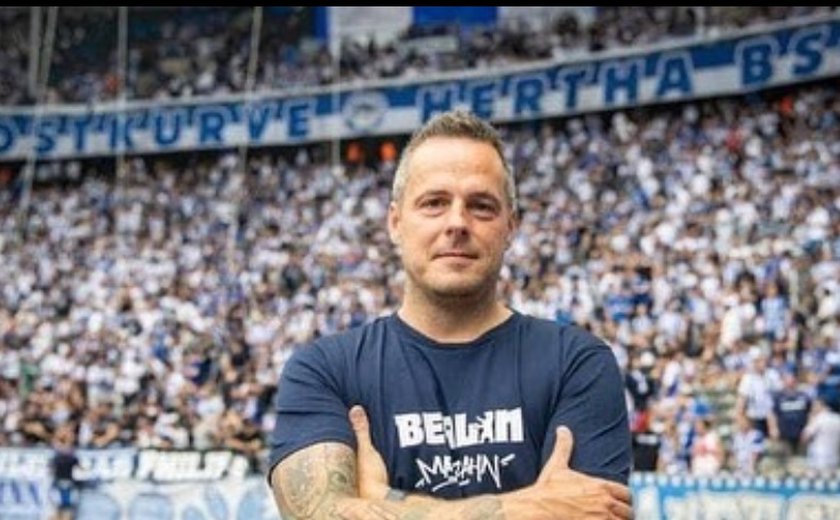Daniel Erthal, ex-galã de 'Malhação', mostra perrengue com Kombi e ironiza: 'Quase perdi o pé'