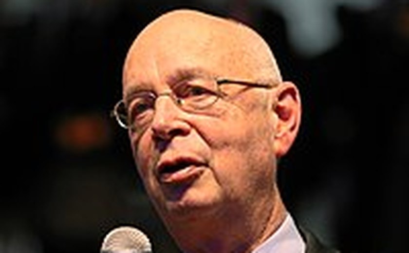 Klaus Schwab deixará presidência executiva do Fórum Econômico Mundial até janeiro de 2025
