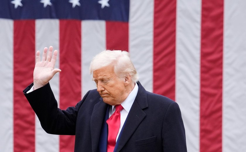 Trump dá 'tiro no pé' com taxações e sai com fama de amarelão, afirmam especialistas