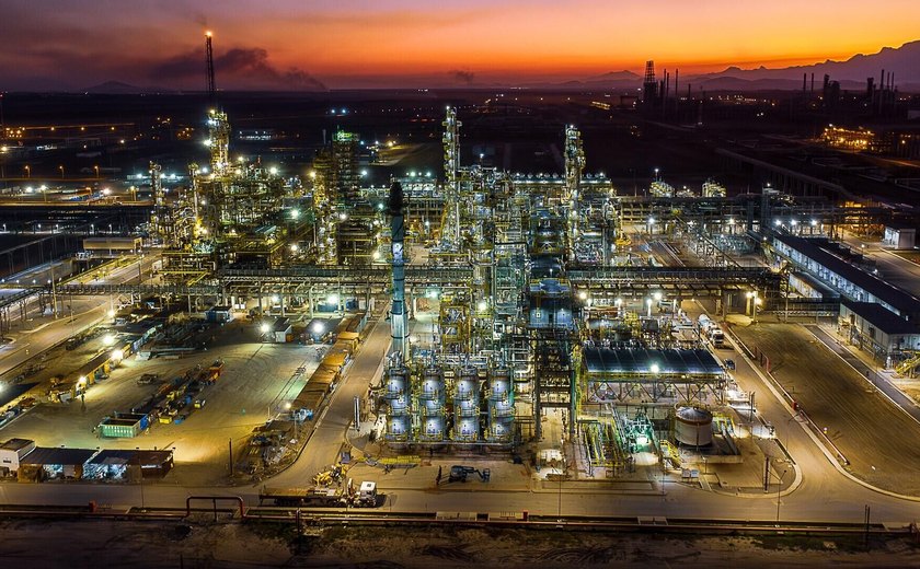 Mídia: Petrobras agiliza licitação para reativar obras do Comperj e da Refinaria Abreu e Lima