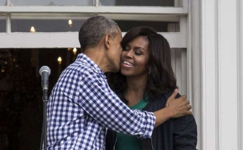 Michelle Obama parabeniza marido após rumores de separação