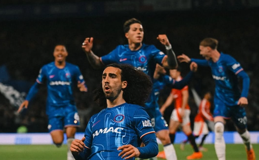 Chelsea derrota o Manchester United no sufoco e se aproxima de vaga na Liga dos Campeões