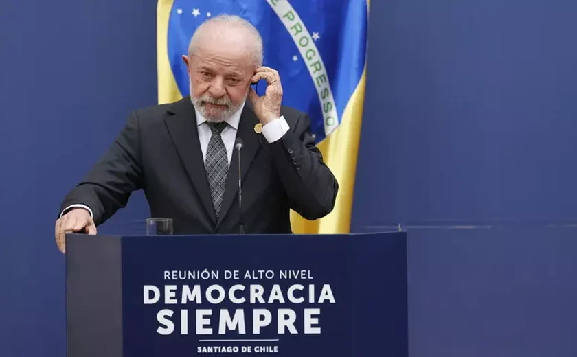 Lula desafia Trump e promete regulamentar redes socias