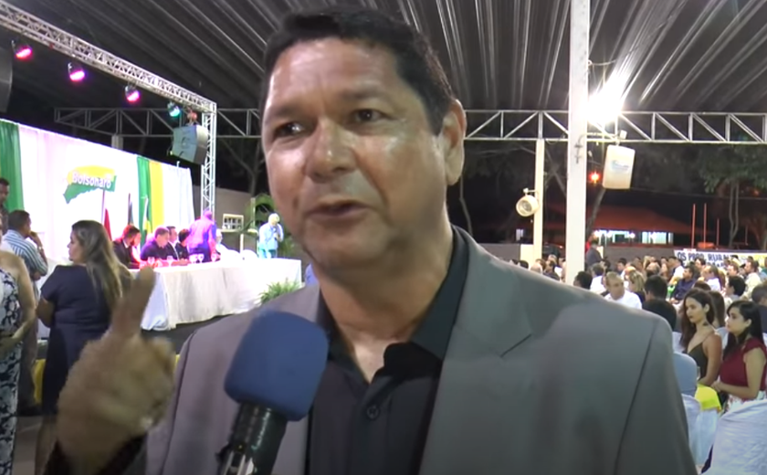 PF faz buscas contra delegado bolsonarista por corrupção e associação criminosa