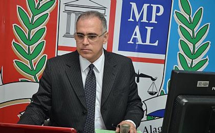 Ministério Público acompanha inspeção a CTR de Maceió para averiguar situação do chorume