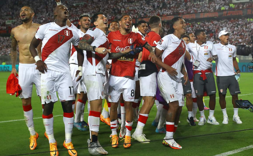 Peru bate Paraguai, confirma vaga na repescagem e ainda sonha com a Copa do Mundo
