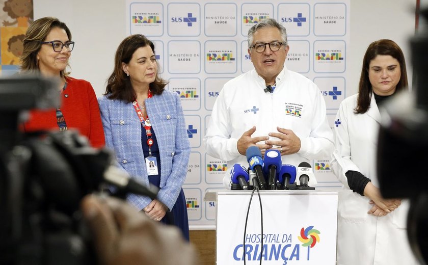 Bebê recebe medicamento para AME após incorporação do remédio ao SUS