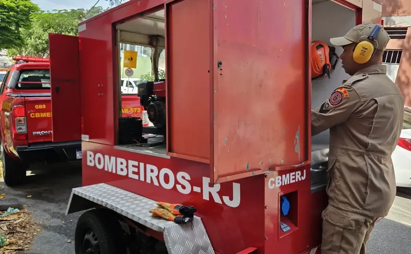 Fábrica que pegou fogo no Rio produzia fantasias para o carnaval