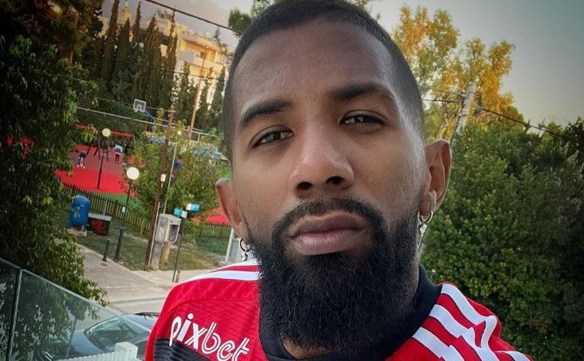 Rodinei, ex-Flamengo, é eleito o melhor lateral direito do último Campeonato Grego