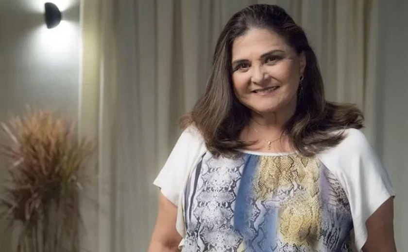Relembre em fotos a trajetória da atriz Elizangela
