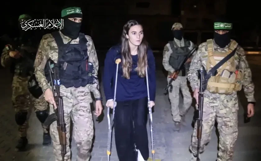 Refém libertada pelo Hamas ligou para o pai durante ataque ao festival Supernova: 'vou morrer'