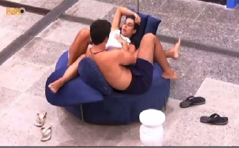 Deniziane termina relacionamento com Matteus no confinamento do 'BBB 24'