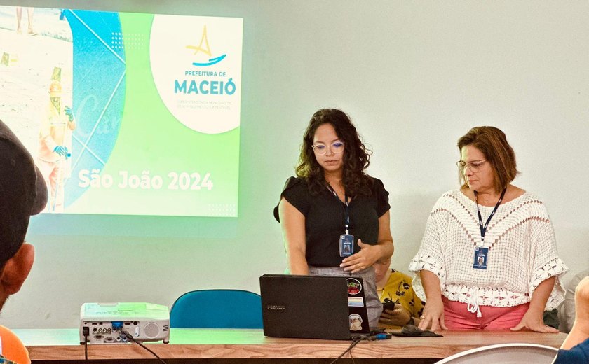 Ambulantes que vão trabalhar no São João Massayó recebem capacitação