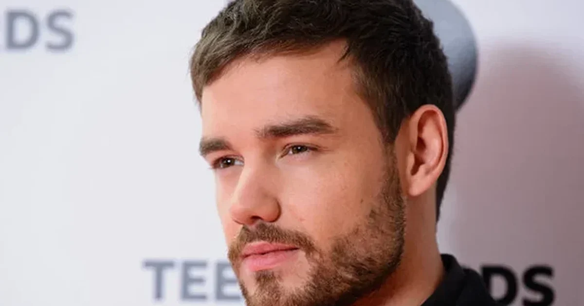 Mãe Do Filho De Liam Payne Lamenta Morte Do Cantor E Pede Respeito ...