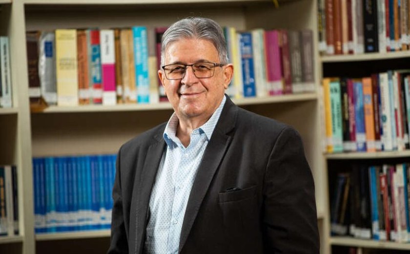 Escritor Paulo Roberto Cannizzaro divulga livro sobre fé, espiritualidade e tolerância religiosa