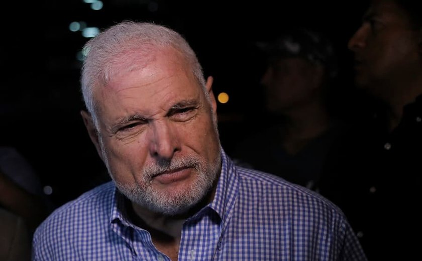 Panamenhos votam para presidente; pupilo de Martinelli é favorito