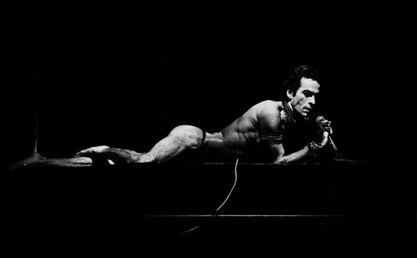 Filme sobre Ney Matogrosso estreia nesta quinta-feira nos cinemas
