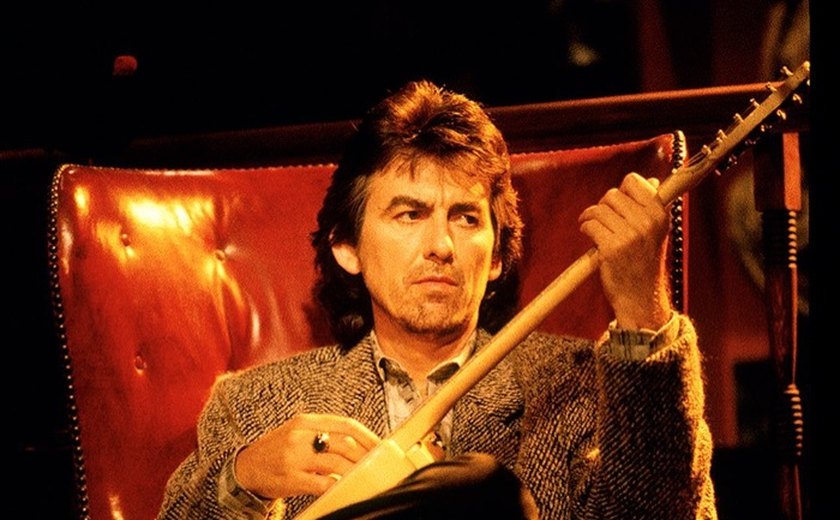 George Harrison fazia piadas sarcásticas sobre a vez em que foi esfaqueado, afirma escritor