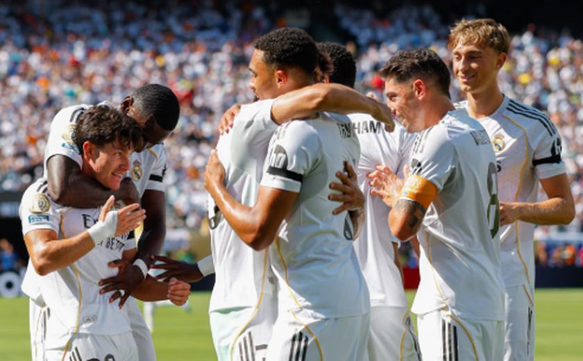 Real aproveita marcação frouxa do Dortmund, supera susto no final e pega PSG na semifinal