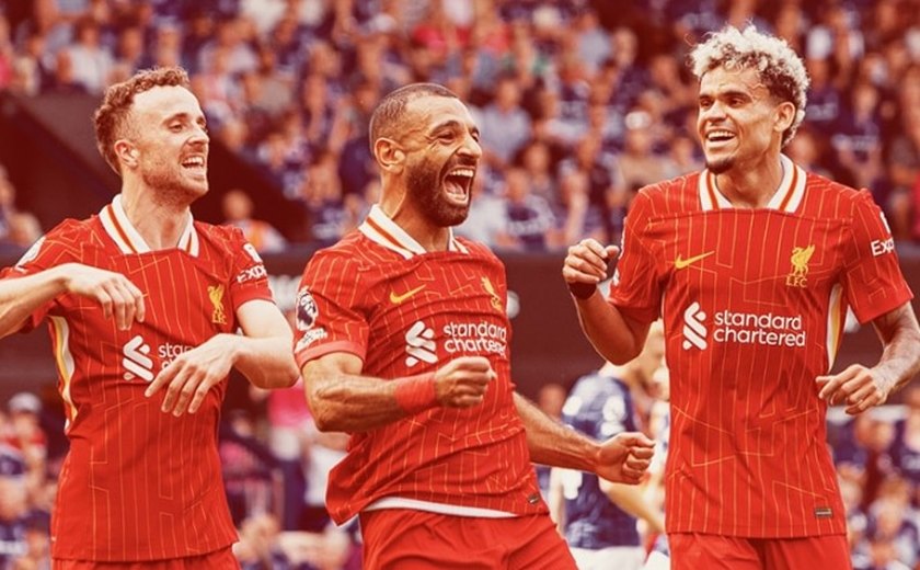 Sem Klopp e com brilho de Salah, Liverpool 'acorda' no 2º tempo e bate Ipswich no Inglês