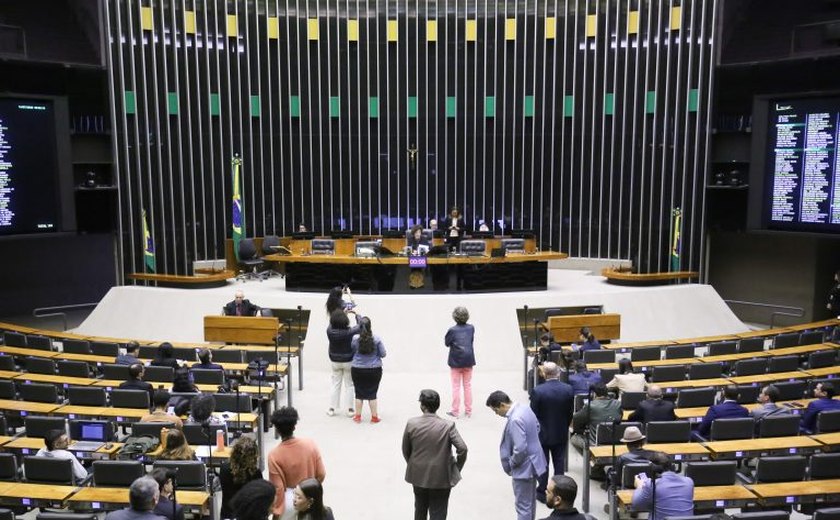 Câmara/oposição: operação contra Bolsonaro agrava imagem internacional do País