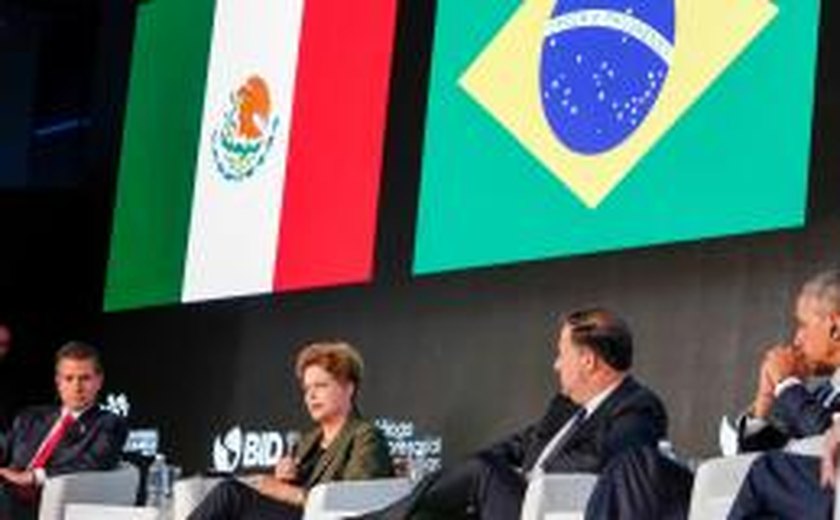 No Panamá, Dilma defende investimentos em educação e infraestrutura