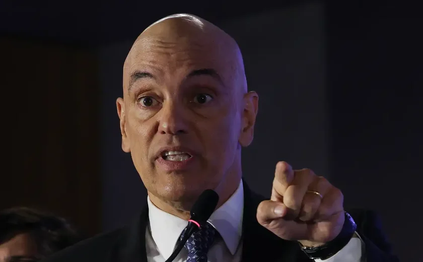 Moraes ordena prisão de blogueiros por mirarem agentes da PF nas redes