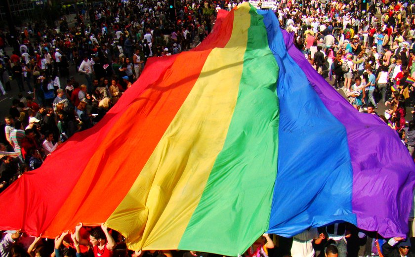 STJ decide que transexual pode alterar gênero no RG
