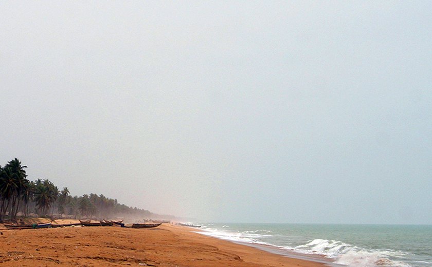 Semarh emite aviso que prevê intensidade de ventos na faixa litorânea de Alagoas