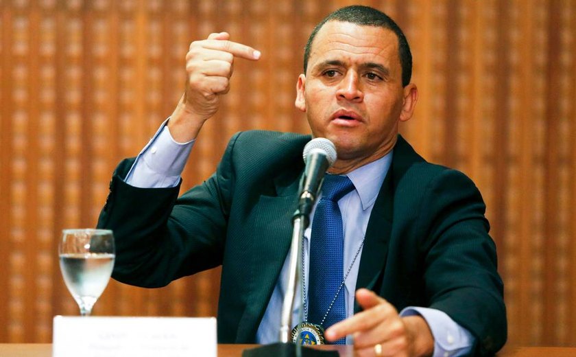 Caso Marielle: Moraes afasta Giniton Lages, ex-titular da Delegacia de Homicídios do RJ