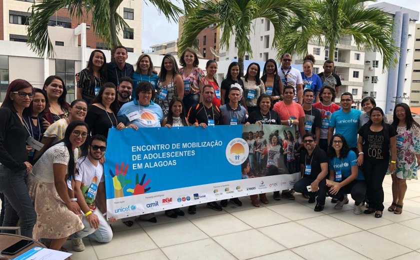 Arapiraquenses participam de 1° Encontro dos Núcleos de Cidadania dos Adolescentes, em Maceió
