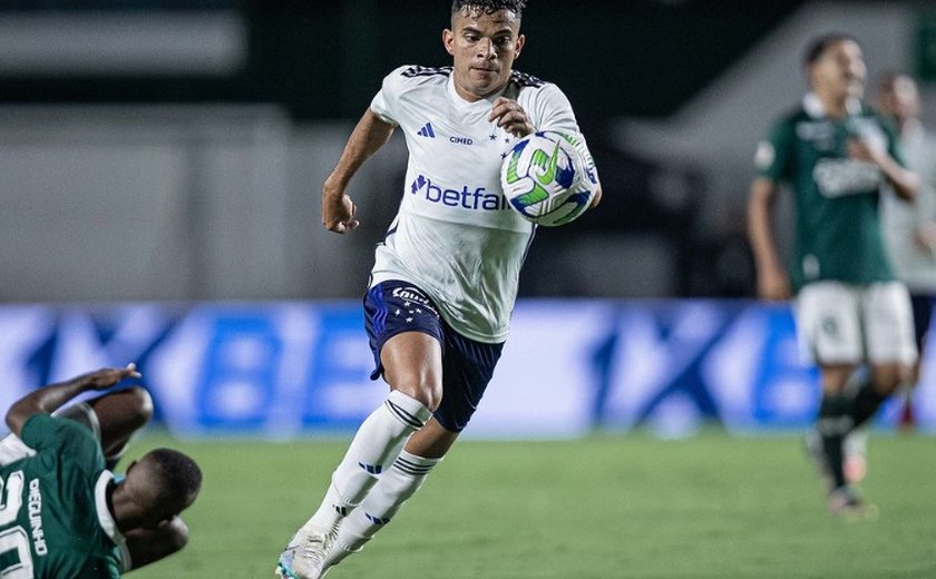 Vitória do Cruzeiro sobre o Goiás diminui chances de queda para 6%; adversário se aproxima da Série B