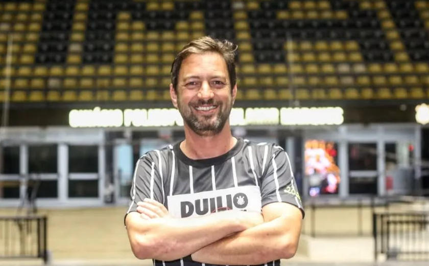 Duílio nega gastos indevidos no Corinthians e desabafa: 'Faz um ano que estou apanhando'