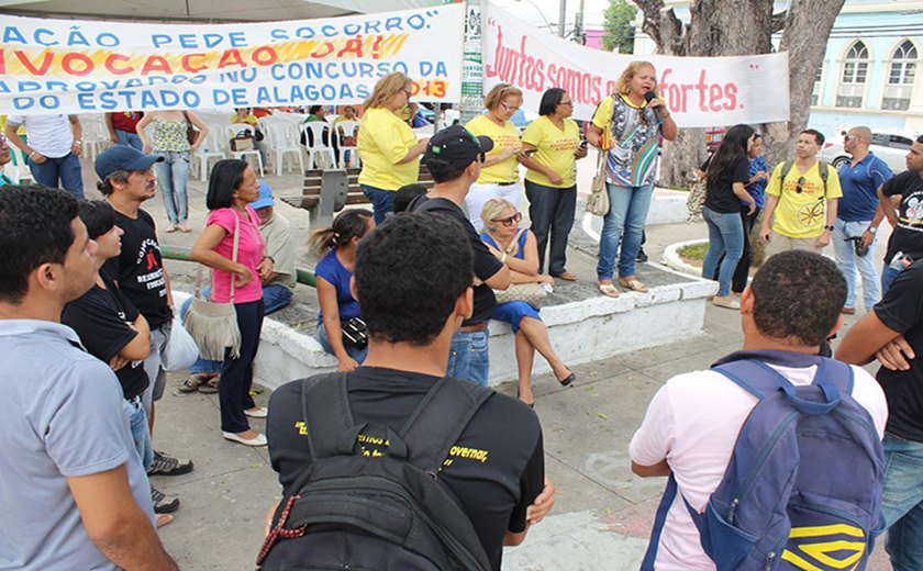 Servidores do Judiciário de Alagoas realizam vigília em frente ao TJ hoje (17)