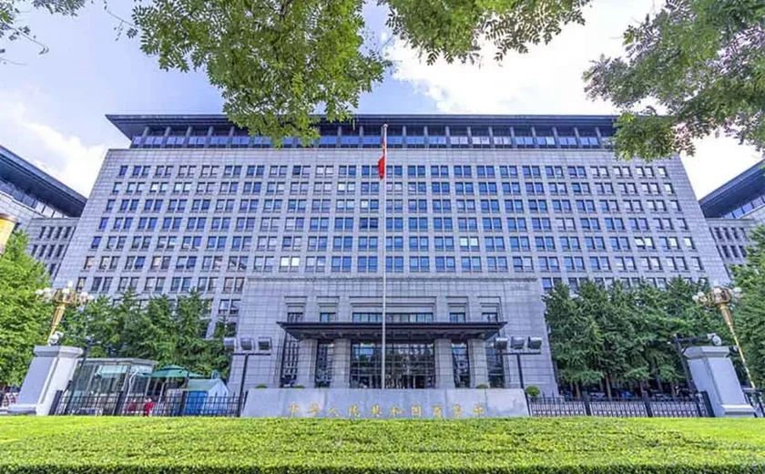 Ministério do Comércio da China rebate críticas e defende evitar tarifas por meio do diálogo