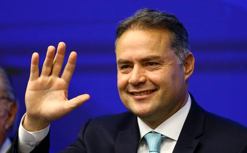 Governo quer realizar de dois a três leilões para grandes ferrovias em 2025, diz ministro dos Transportes