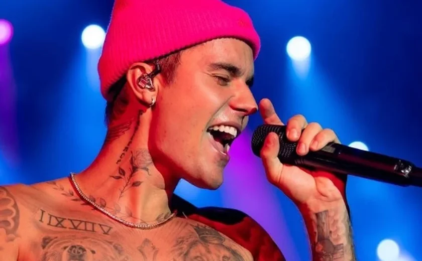 Justin Bieber tenta elogiar Hailey, mas expõe briga e deixa fãs decepcionados