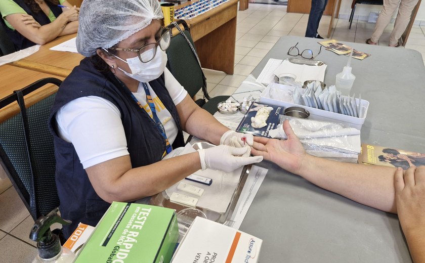Saúde de Maceió intensifica ações educativas e testagens rápidas para prevenção das hepatites virais
