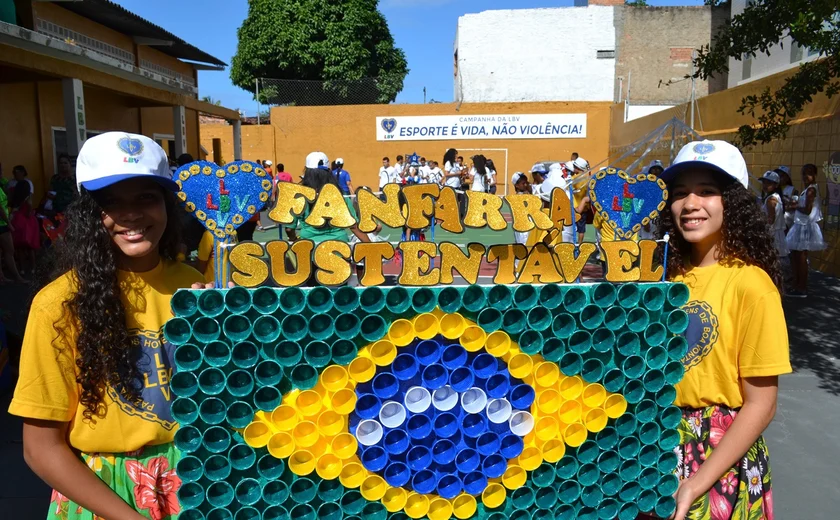 Crianças e adolescentes da LBV celebram a Semana da Pátria com Desfile Cívico no Barro Duro