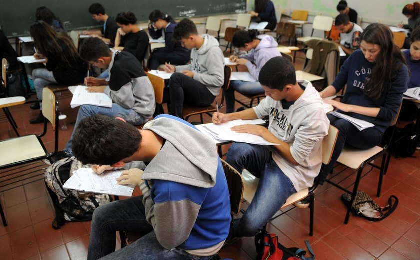 MEC cria programa de educação financeira em escolas públicas; saiba como vai funcionar