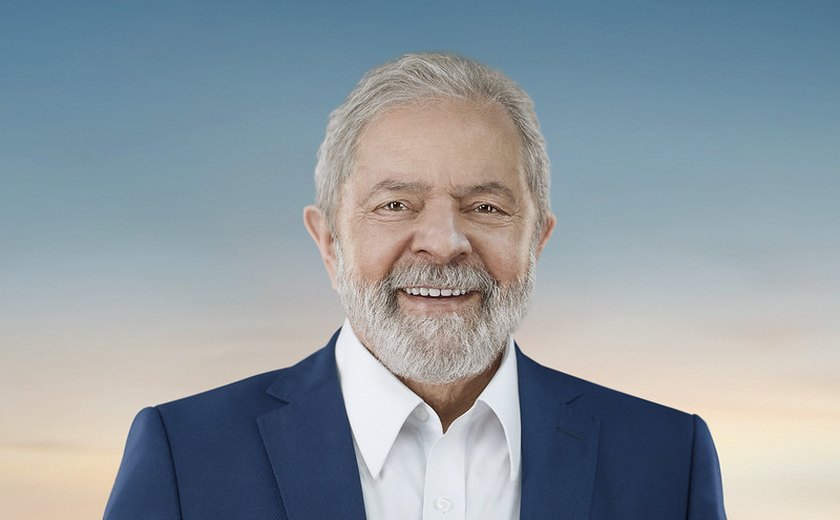 Caetano, Luísa Mell e outros artistas reforçam campanha de Lula por voto útil