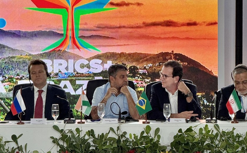 'Ordem mundial hegemônica está acabando', diz prefeito de Maricá em encontro de autoridades do BRICS