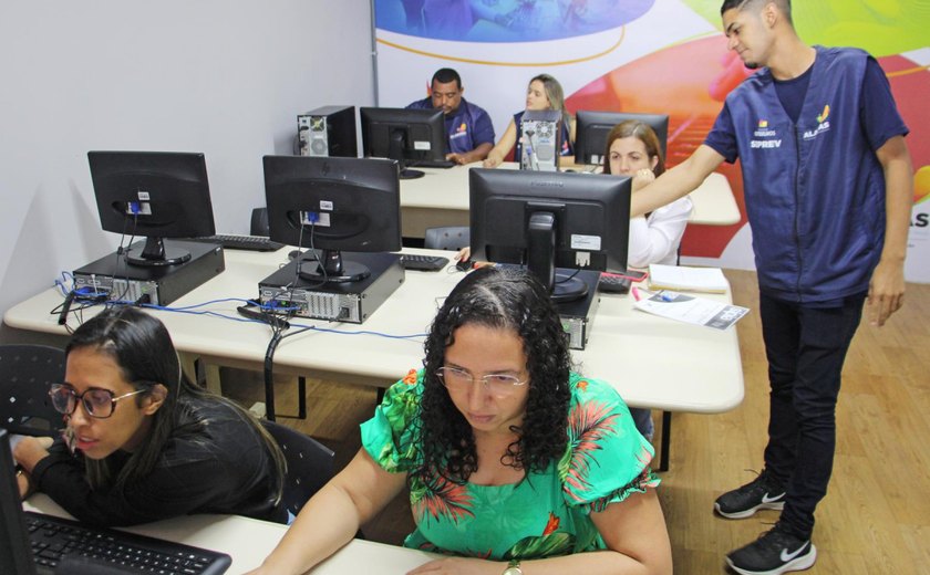 Escola de Conselhos capacita conselheiros tutelares de Lagoa da Canoa para utilização de um novo sistema