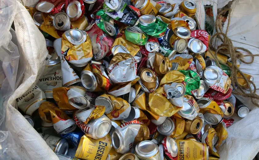 6 em cada 10 moradores da região Nordeste separam com frequência os resíduos recicláveis em casa, aponta pesquisa