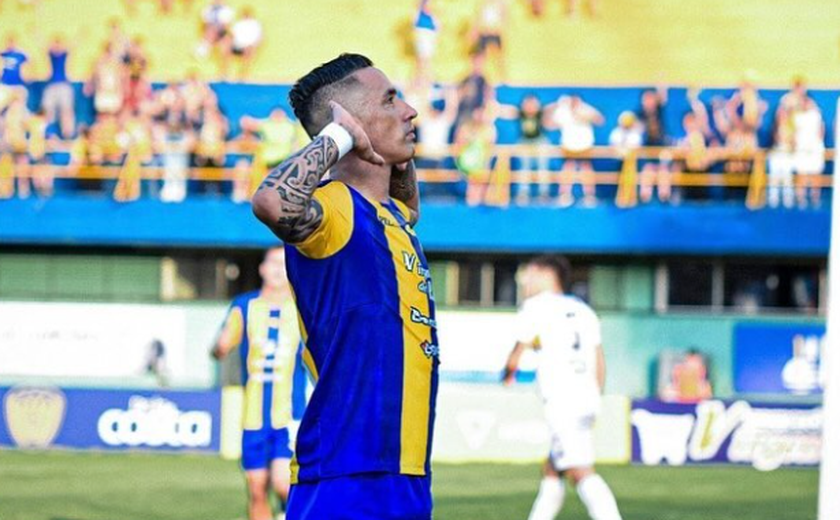 Campeão por Palmeiras e Grêmio, Lucas Barrios se aposenta e projeta carreira de treinador