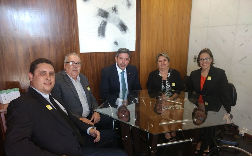 Provedor do Hospital Santa Rita se reúne com Senador e deputado em Brasília