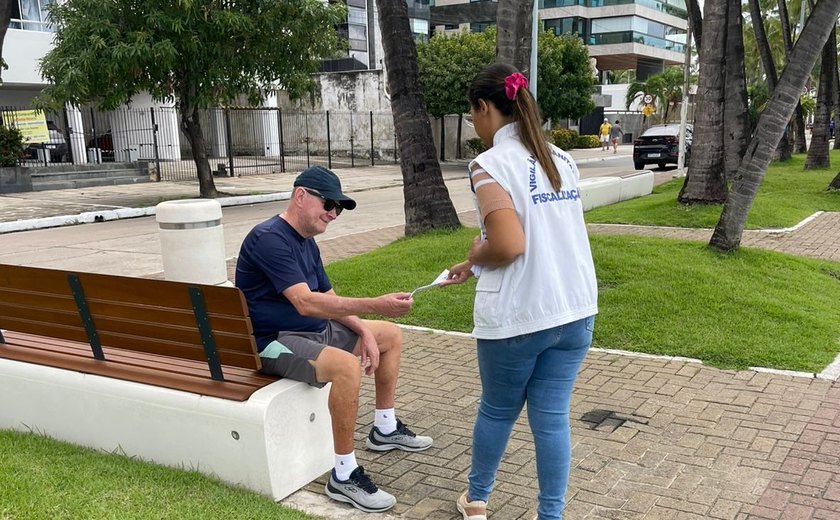 Vigilância Sanitária promove ações educativas sobre riscos do tabagismo