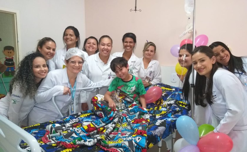 Hospital Santa Rita recebe alunos do Cesmac para ação alusiva ao Dia das Crianças