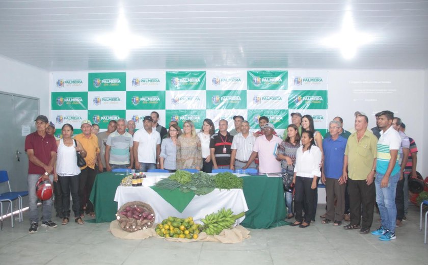 Prefeitura faz reabertura do Programa de Aquisição de Alimentos (PAA), em Palmeira